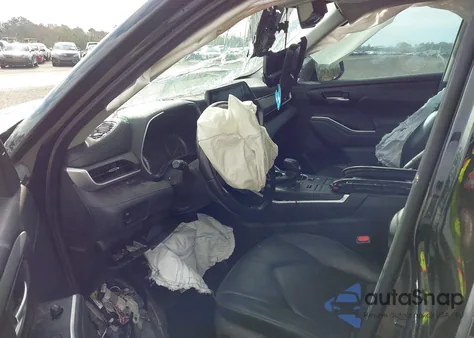 2021 Toyota Highlander Xle z USA, uszkodzony, nr VIN 5TDGZRBH0MS120301